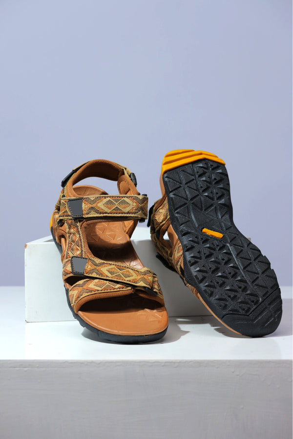 COMFY MEN SYNTHETIC SANDAL IN MUSTARD & BEIGE