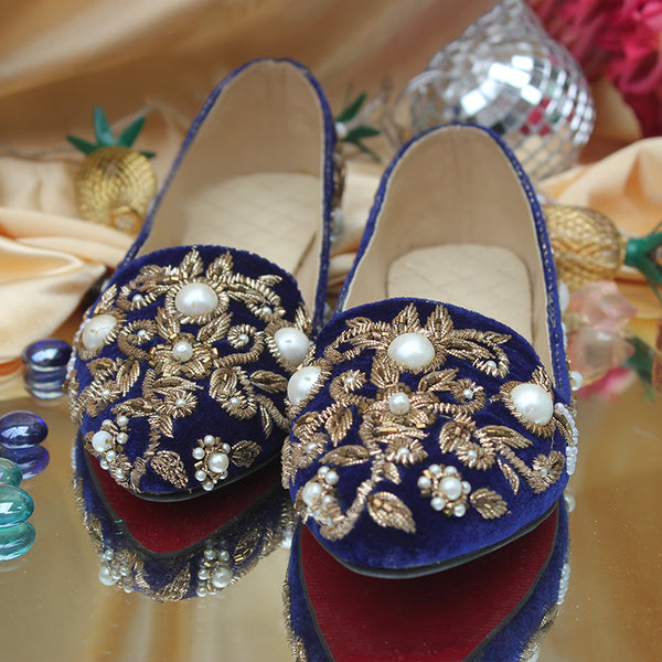 Blue Hand Crafted Fancy & Comfortable Pumps For Women's