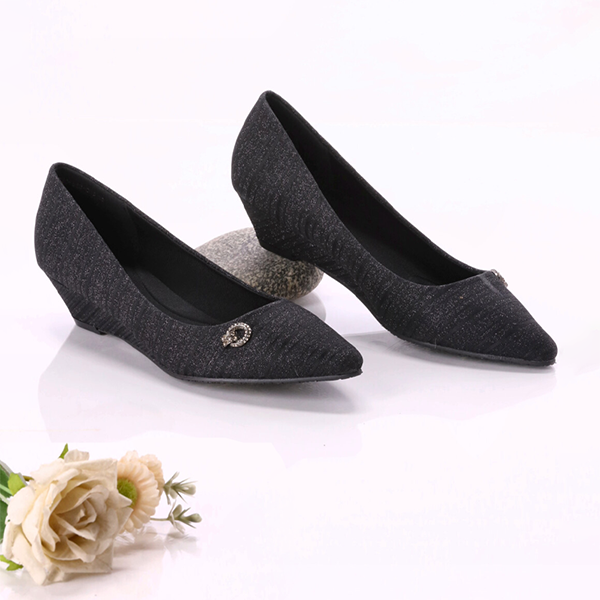 Black Heel Pumps for women