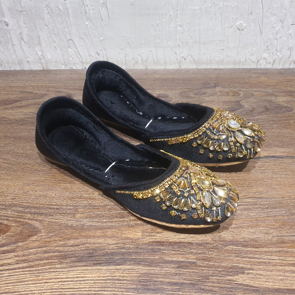 Black | fancy khussa for women