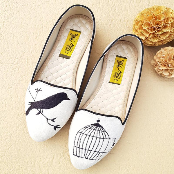 Women Embroidery Pumps